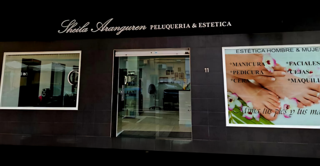 Servicios profesionales de Peluquería y Estética Marbella 18 Peluquería y Estética Marbella - En Sheila Aranguren realzamos tu belleza con cortes, color y tratamientos personalizados. | Sheila Aranguren - 17